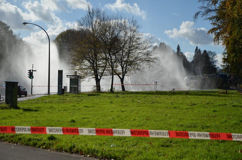 VU Tanklastzug umgestuerzt Huerth Industriestr P320.JPG